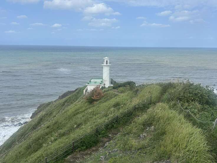 角田岬灯台」日本海の絶景！観光情報・駐車場情報など