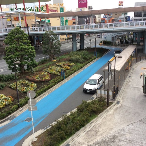 海老名駅東口ロータリー - 海老名の道路