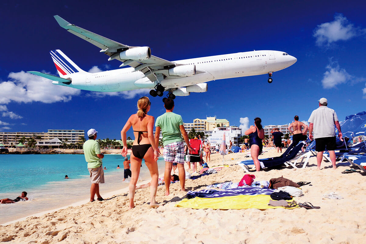 飛行機好きの聖地 セント・マーチン島でジェット噴射を浴びる。おいしいもんが好き