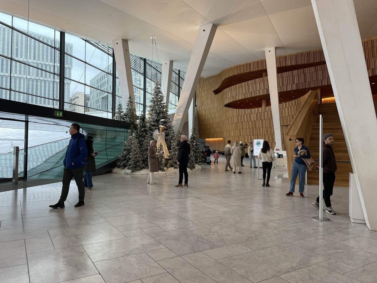 オスロ・オペラハウス Operahuset i Oslo建築・インテリアに関する石材メディア