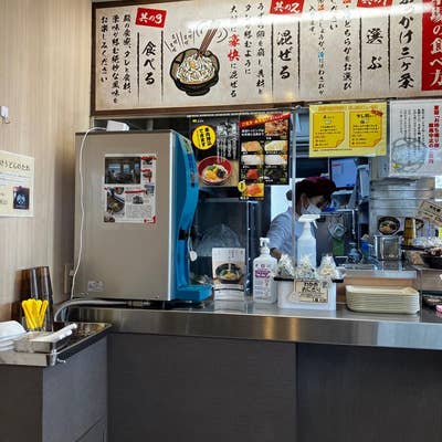 JR岡山駅新幹線ホームの「倉敷うどん ぶっかけ」うまいね 岡山グルメ