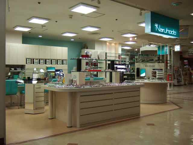 施設詳細 - [眼鏡市場 小平府中街道店]｜コンタクトレンズのメニコン