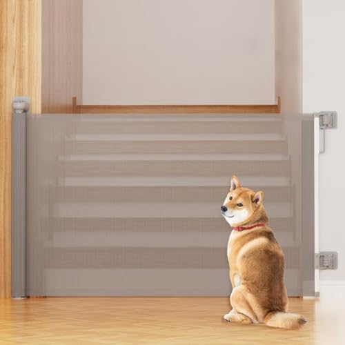 京都で階段上のスライド式ベビーゲート。子供の転落防止で階段上にもゲートを取り付けました。土屋ホームトピア スタッフブログ