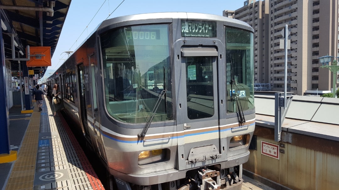 丸亀駅 | おでかけに便利な鉄道・バス情報