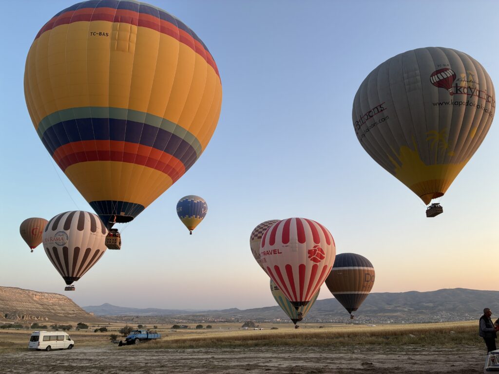 カッパドキア気球ツアーで一生の思い出を！トルコ屈指の人気アクティビティ トルコ旅行・トルコツアー おすすめプラン満載の ターキッシュエア＆トラベル