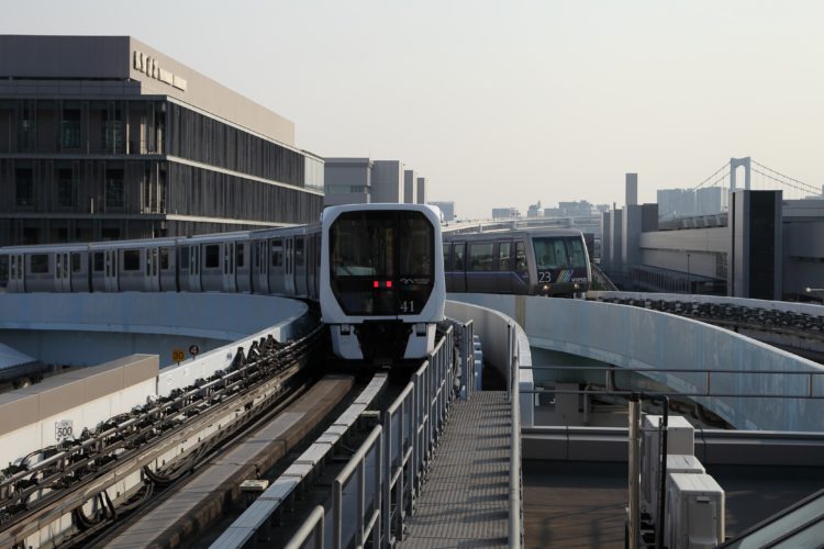 夜の豊洲市場青果門と市場前駅 写真素材5367224- フォトライブラリ