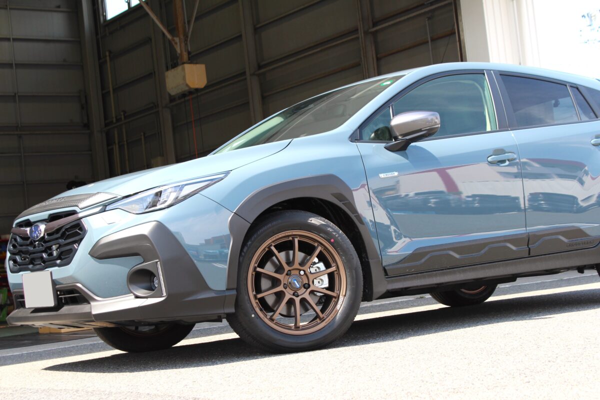 送料無料 スバル 24系 クロストレック