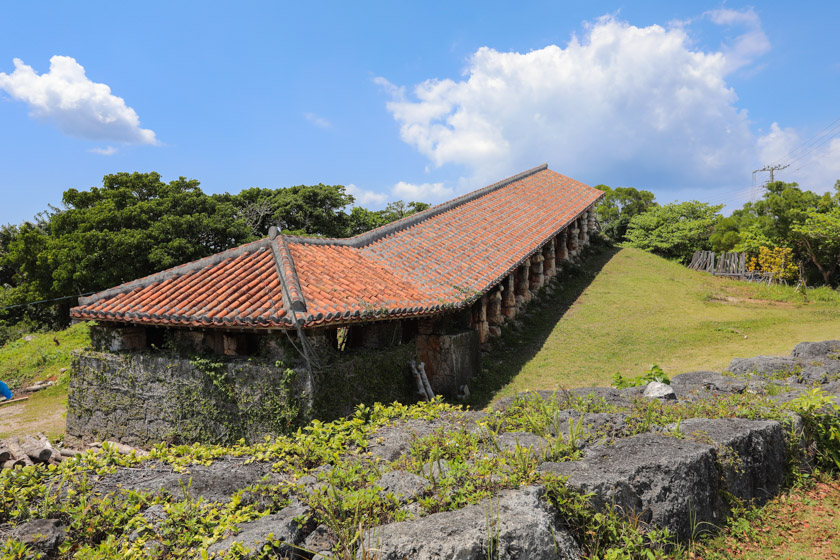 読谷村やちむんの里の人気工房を巡る旅！やちむんの里徹底ガイド！沖縄観光に役立つおトクな最新情報が満載 OkinawaTraveler 沖縄トラベラー