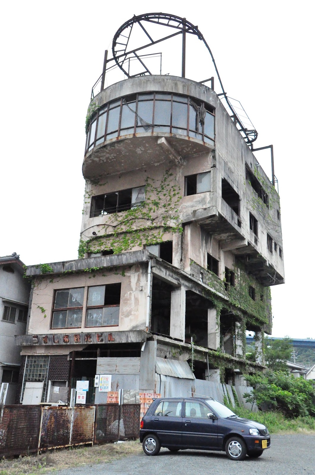 その73:うずしお観光ビル - 廃墟ガールの廃ログ