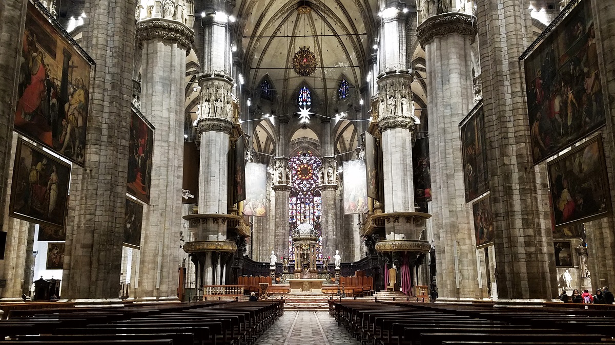 ミラノ ドゥオーモミラノ大聖堂完全ガイド – チケット予約・混雑状況・行き方