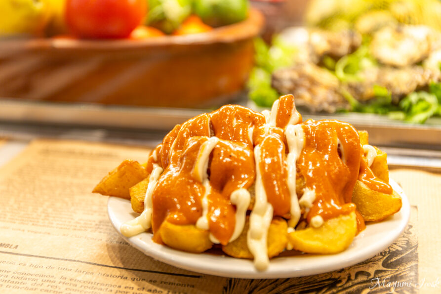 Patatas bravas パタタス・ブラバス 辛いものがほとんどないスペイン料理ですが