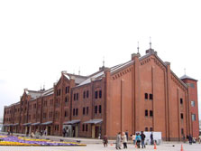 横浜赤レンガ倉庫横浜の観光、イベント、文化や歴史を楽しめる施設