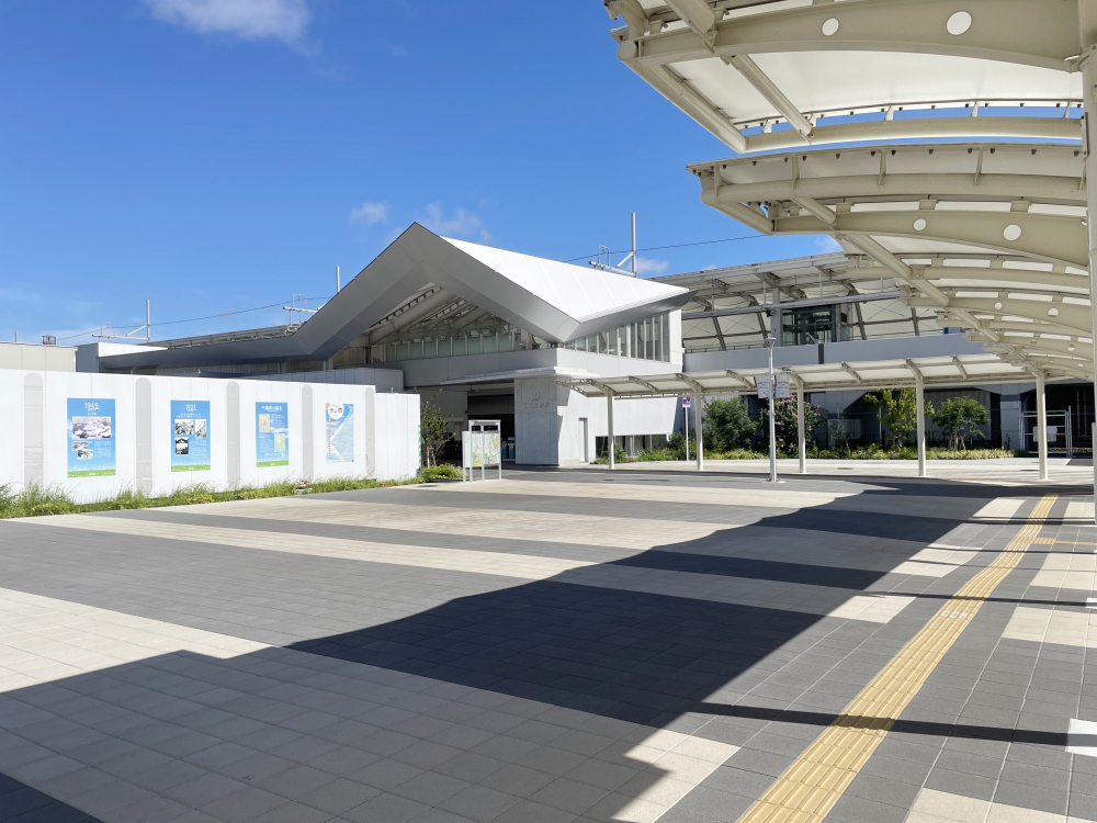 とっちーも幕張豊砂駅の開業をお祝い東金市ホームページ