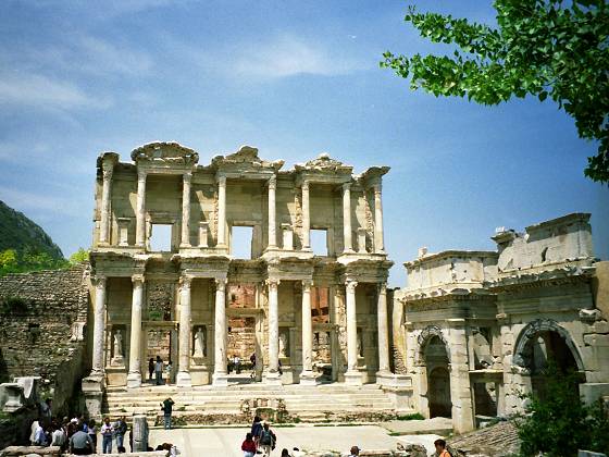 エフェソス遺跡 セルシウス図書館 25023075711 の写真・イラスト素材アマナイメージズ