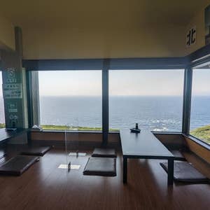 北海道の対岸には絶景かつ美味しいレストランがありまして青森県龍飛崎 たっぴざき にある「レストハウス竜飛