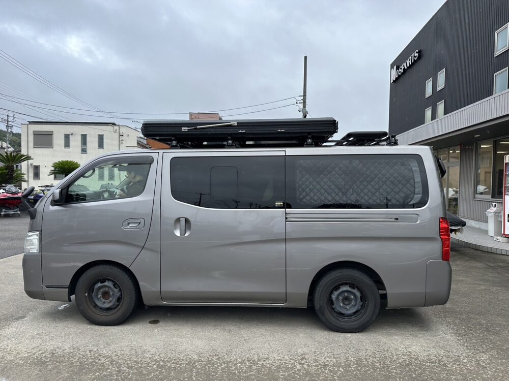 ルーフテントキャリア！ハイエースにＥタワーを取付です。愛知のルーフテント販売店ヴォールキャンパ