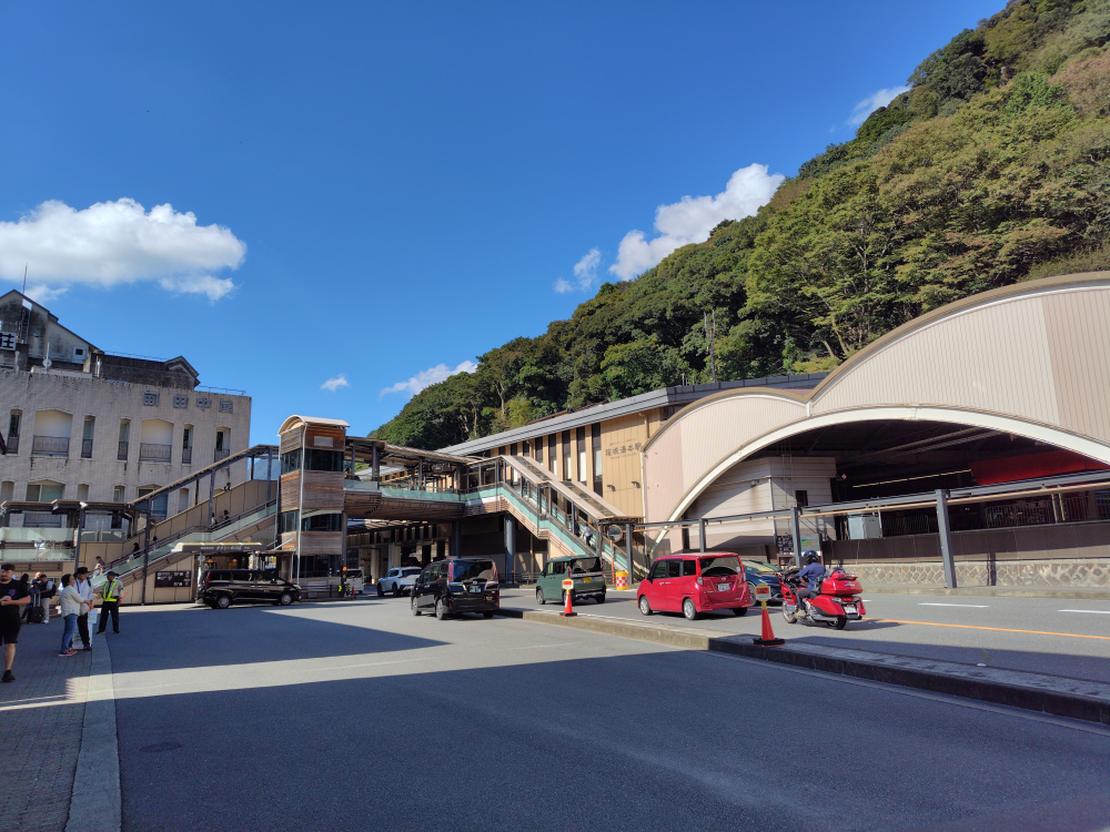 箱根登山鉄道の軌跡 １１「玄関口」すっきり話題カナロコ by 神奈川新聞