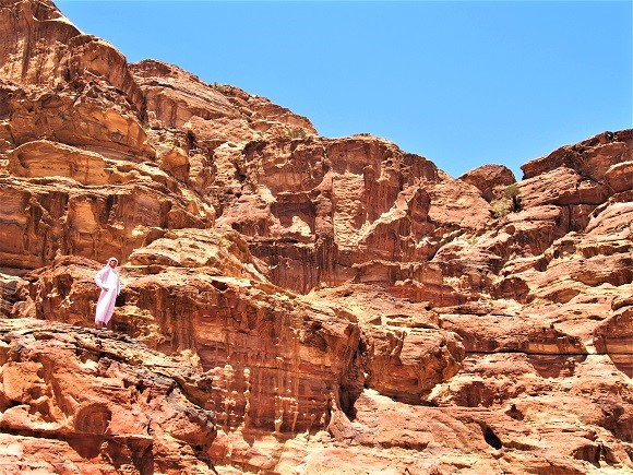 ヨルダン 世界遺産「ペトラ遺跡」は地球屈指のアドベンチャースポット壮大すぎるインディ・ジョーンズの世界へようこそロケットニュース24