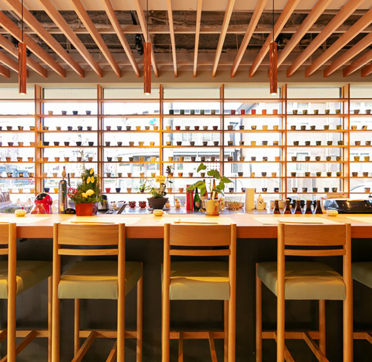 京都で一人でも女子どうしでも！ オシャレなカウンターのある、和のお店5選京都 │ ヒトサラマガジン