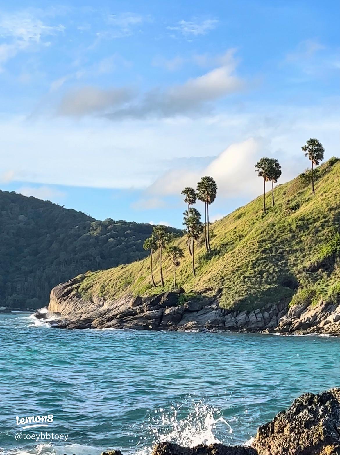 美しい海を見ながらくつろげる最高の場所のフリー画像おしゃれ・かわいい無料写真素材：GIRLY DROP