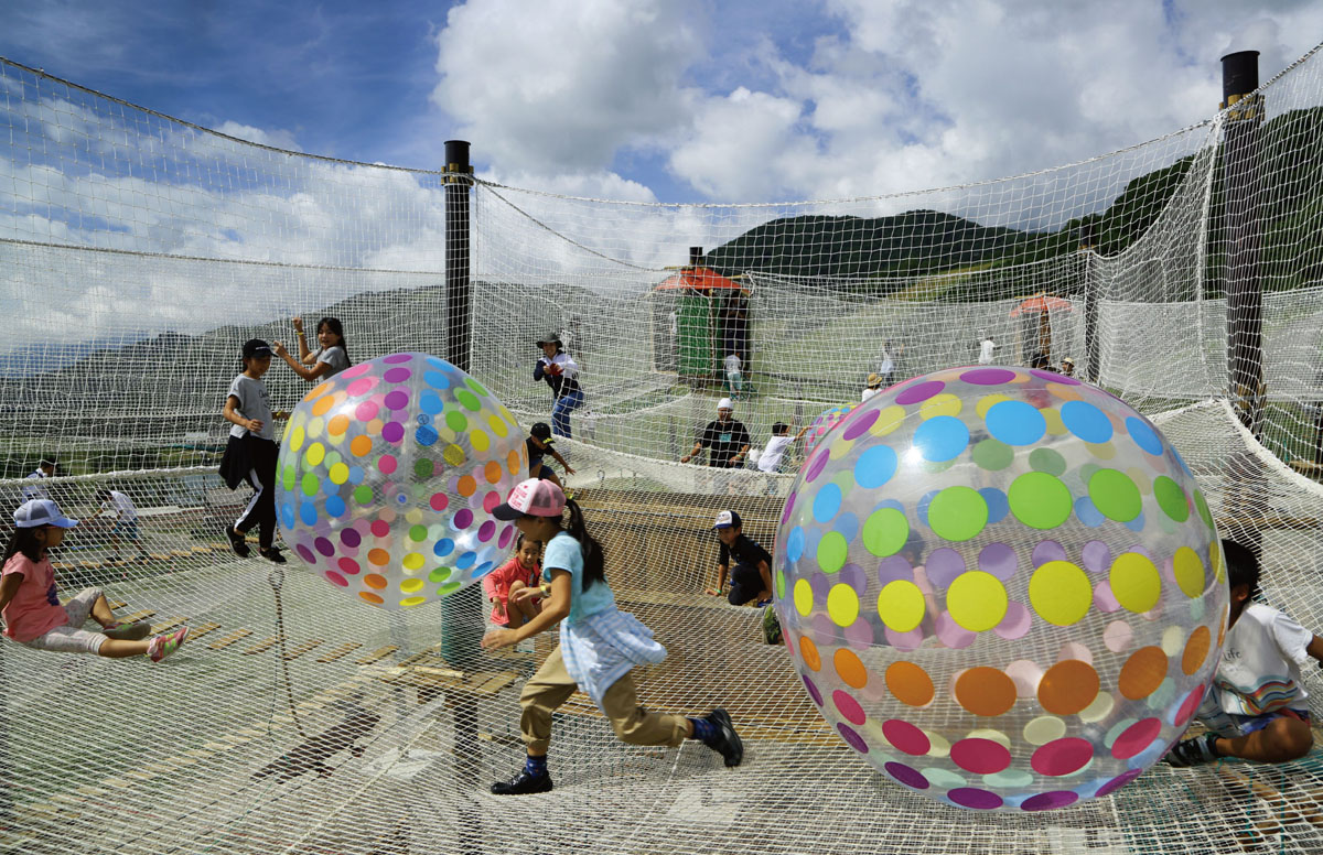めいほう高原キャンプフィールド 芝サイトで爽やかな高原の風を楽しむJEKKINO.COM