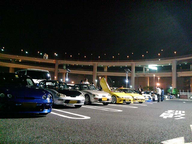 東京：大黒カーミーティング＆地元ガイドによる夜の街ツアーKlook