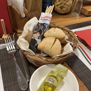 まるで魔法のよう。カウンターのみの小バコで堪能するイタリアンのフルコース - RKB毎日放送