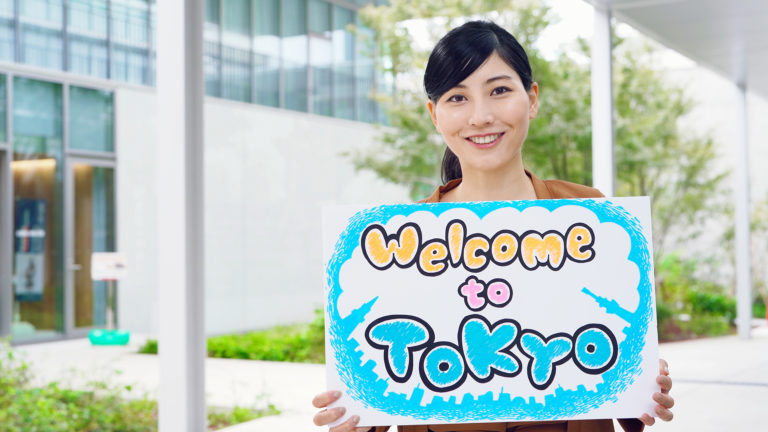 木彫りウェルカムボード「テイクオフ」iichi 日々の暮らしを心地よくするハンドメイドやアンティークのマーケットプレイス