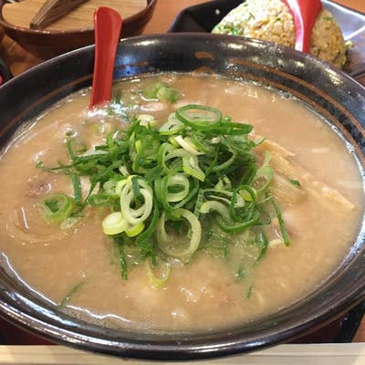 豚旨 うま屋ラーメン 多治見店(岐阜県多治見市若松町/ラーメン店) -