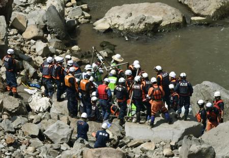 16:00解除 四輪神戸淡路鳴門自動車道 明石海峡大橋が通行止め！台風による横風のため