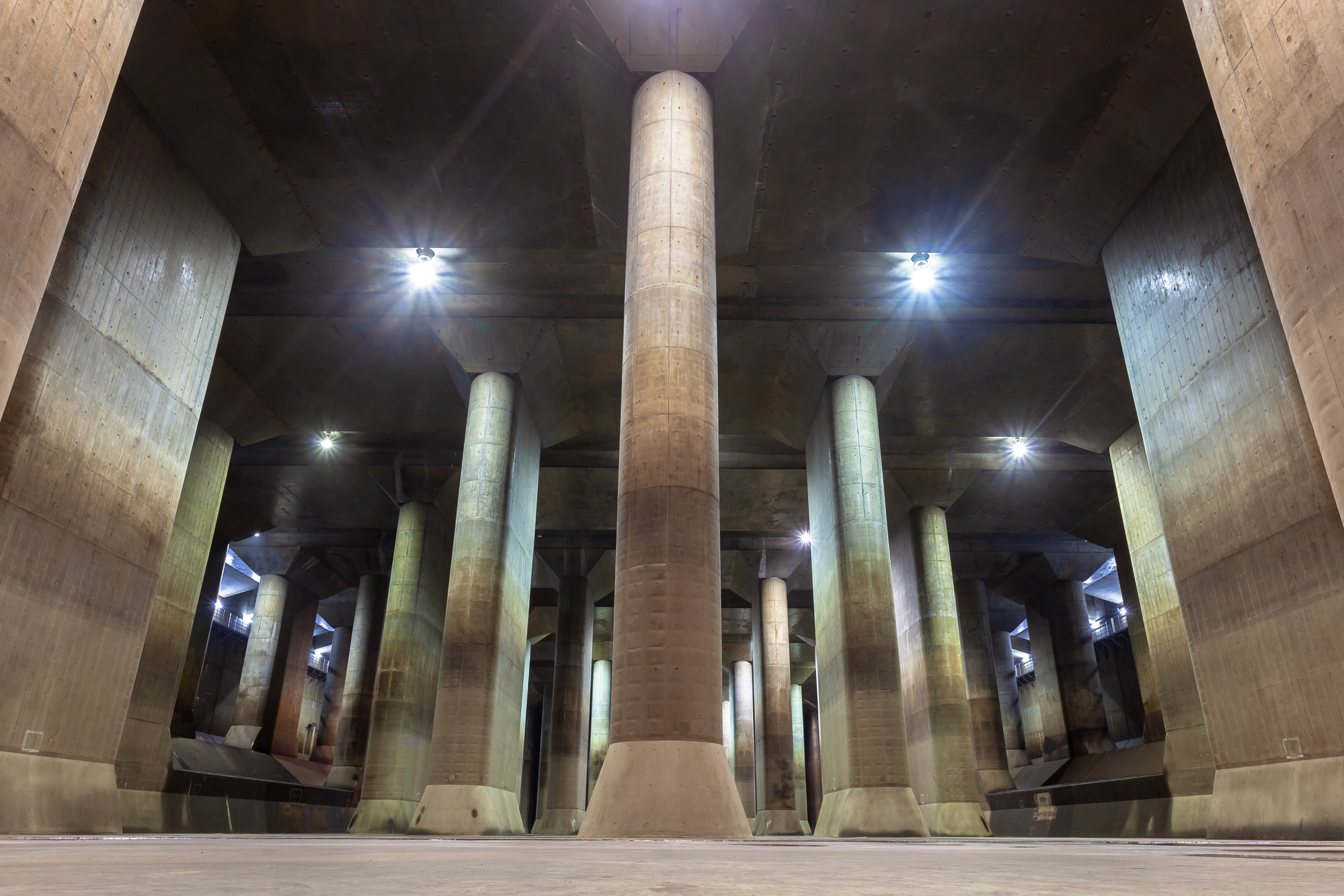 首都圏外郭放水路 調圧水槽 埼玉県春日部-