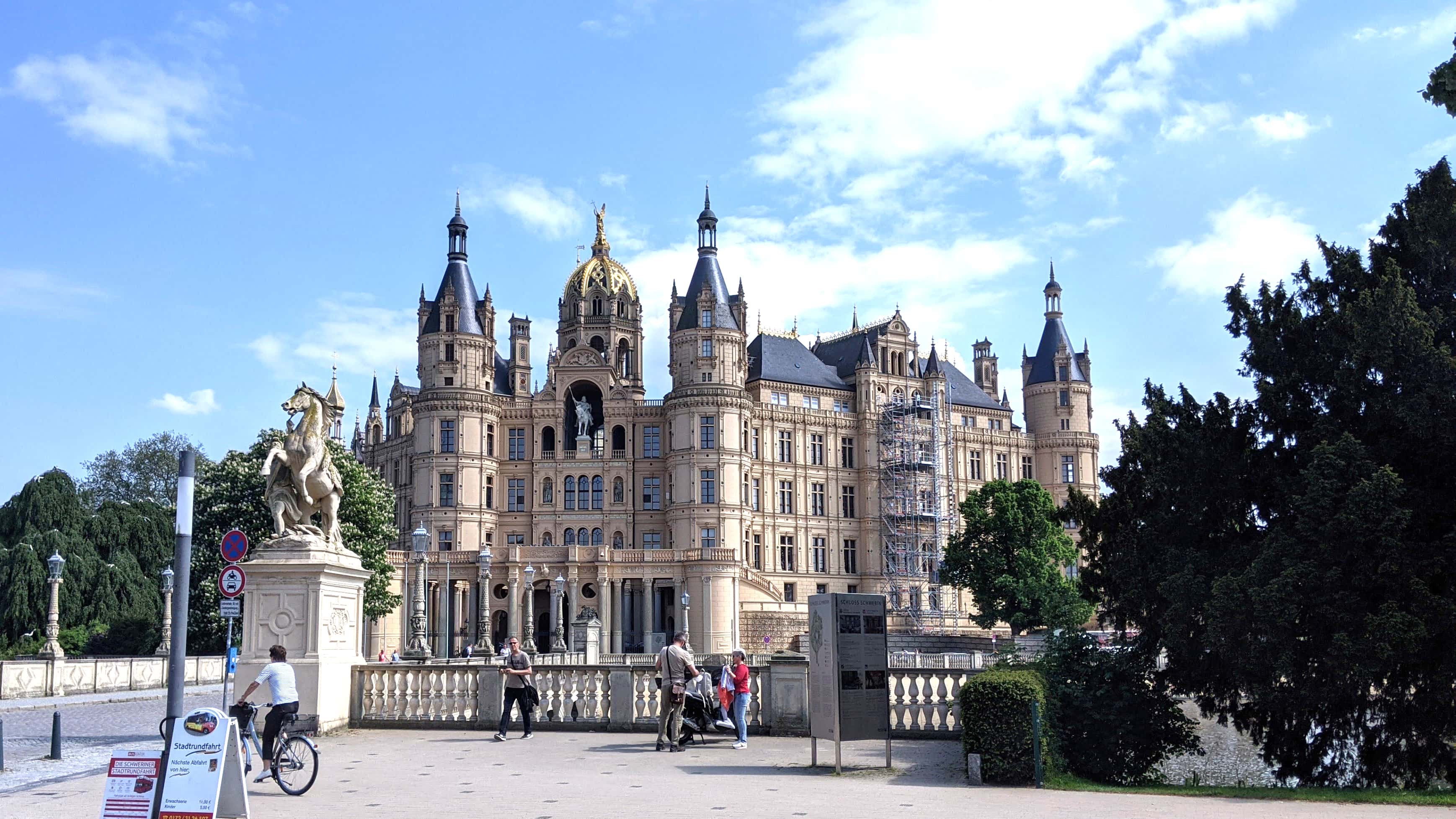 シュヴェリン城博物館ウォーキングツアー 2025 - ロストク