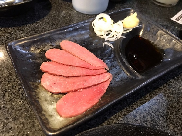 焼肉食べ放題 感激どんどん 湘南台店(藤沢市-焼肉/ホルモン)周辺の駐車場