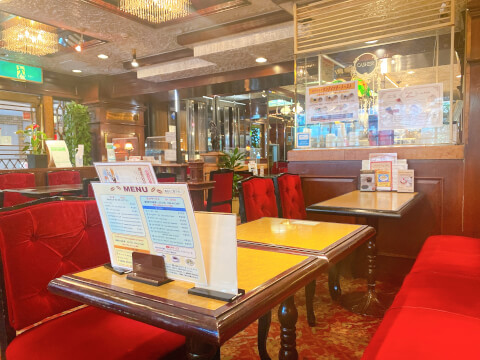 池袋西口のレトロゴージャスな喫茶店「カフェ・ド・巴里」で昔ながらの昭和プリンを食べてきた。 – 池袋タイムズ